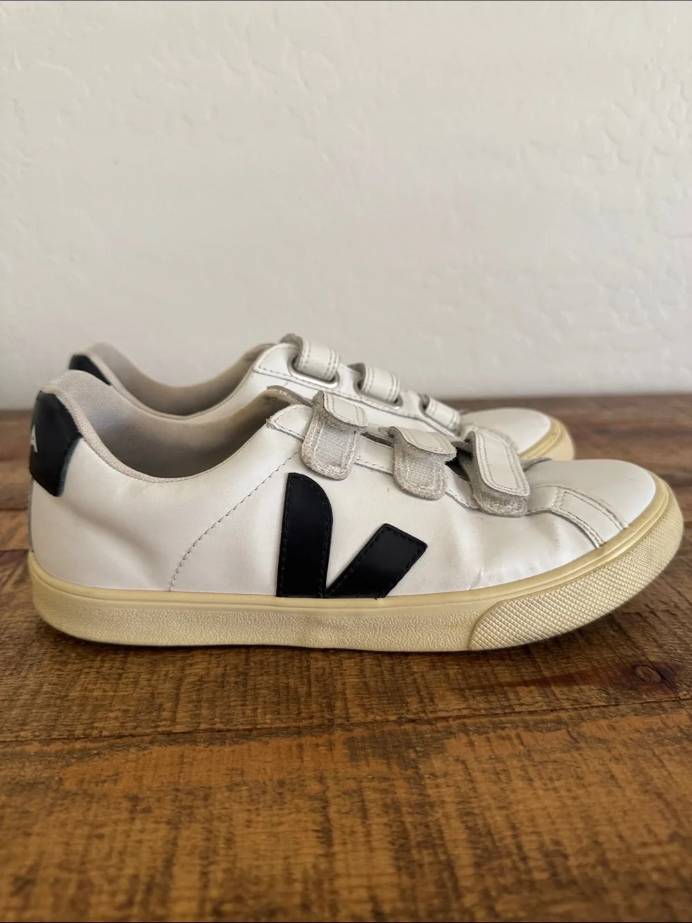 Veja Women’s White Velcro Sneakers with Cream Sole - Picture 4 of 7